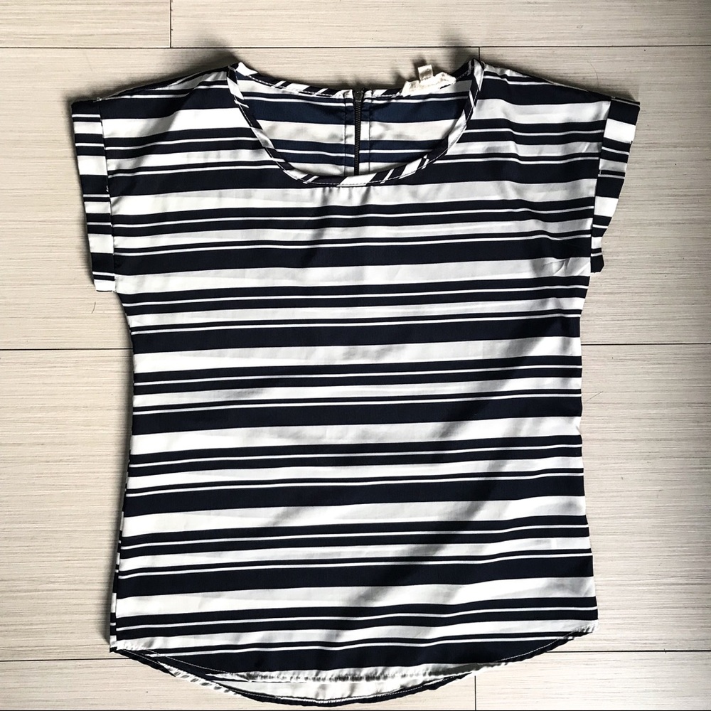 Olive & Oak Short Sleeve Striped Blouse